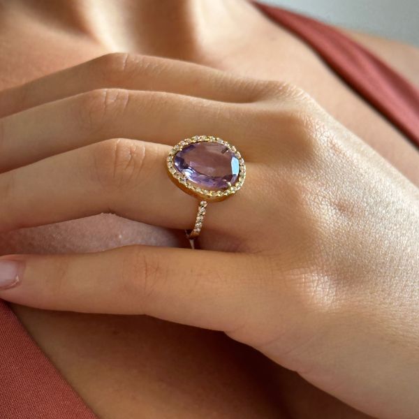 amethyst and diamond ring